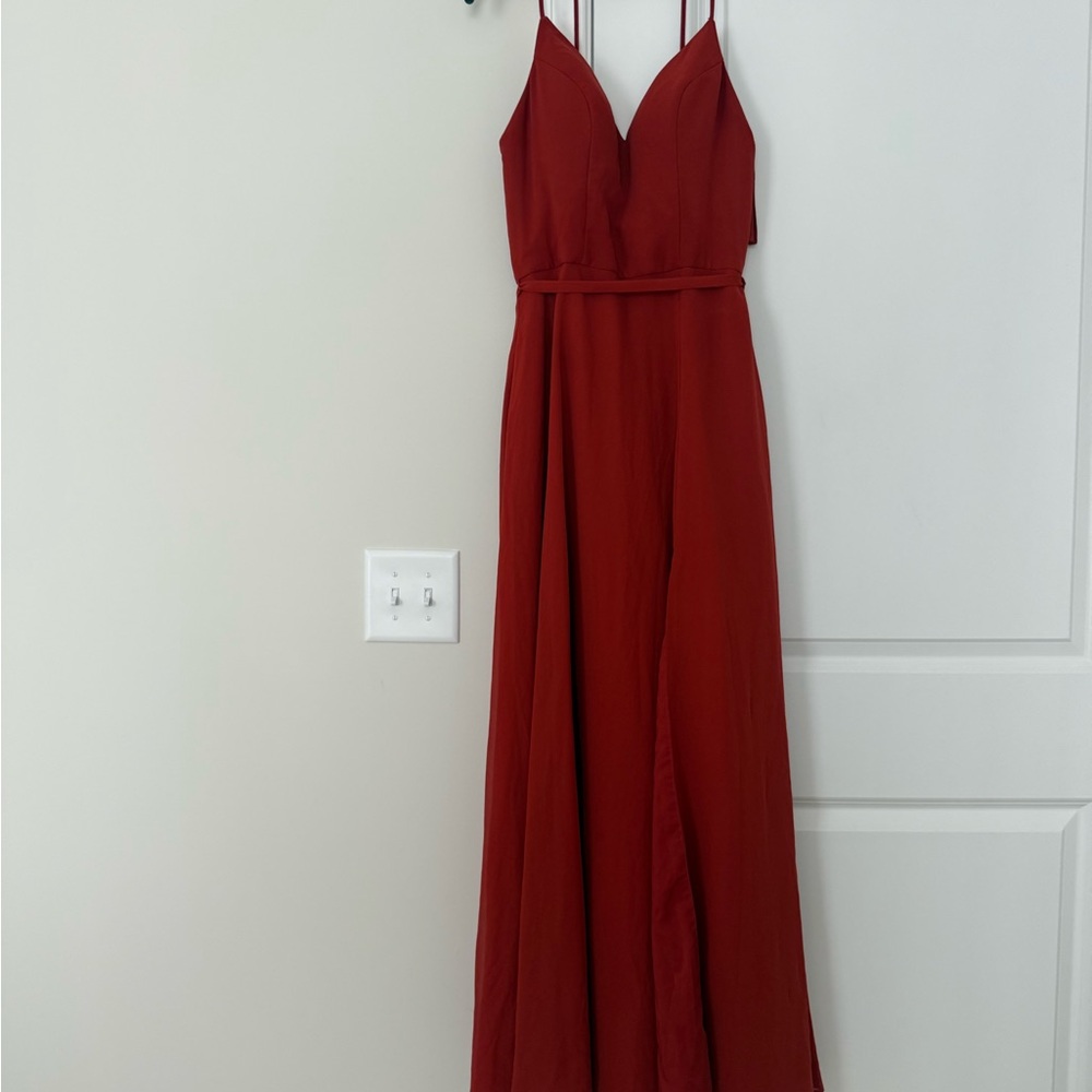 Elegant Burgundy Maxi Dress